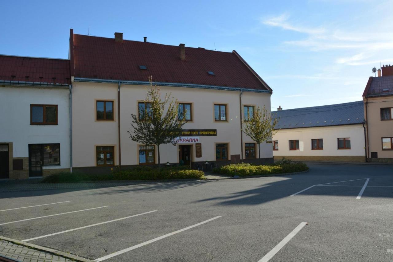 Retro Vila Vendégház Slušovice Kültér fotó